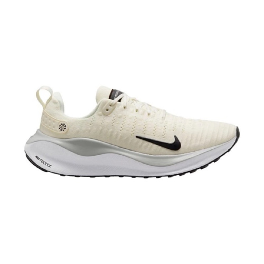 Nike Cream and White Athletic Shoes with Modern Design